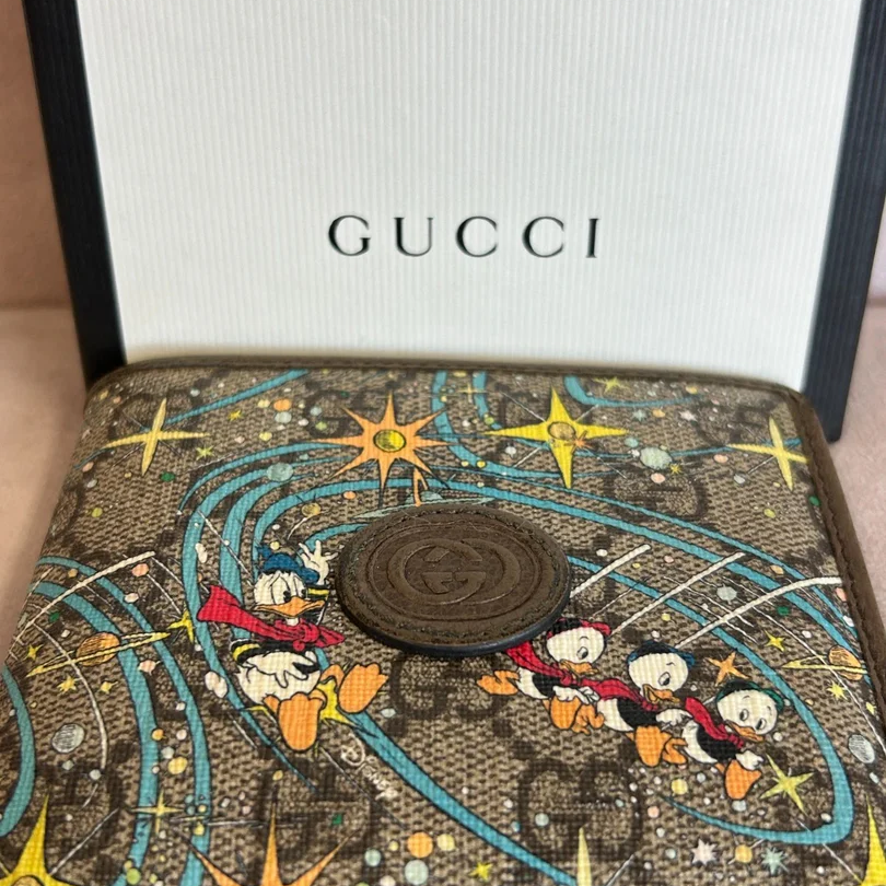 Gucci x Disney GG Supreme Donald Duck Billfold Wallet