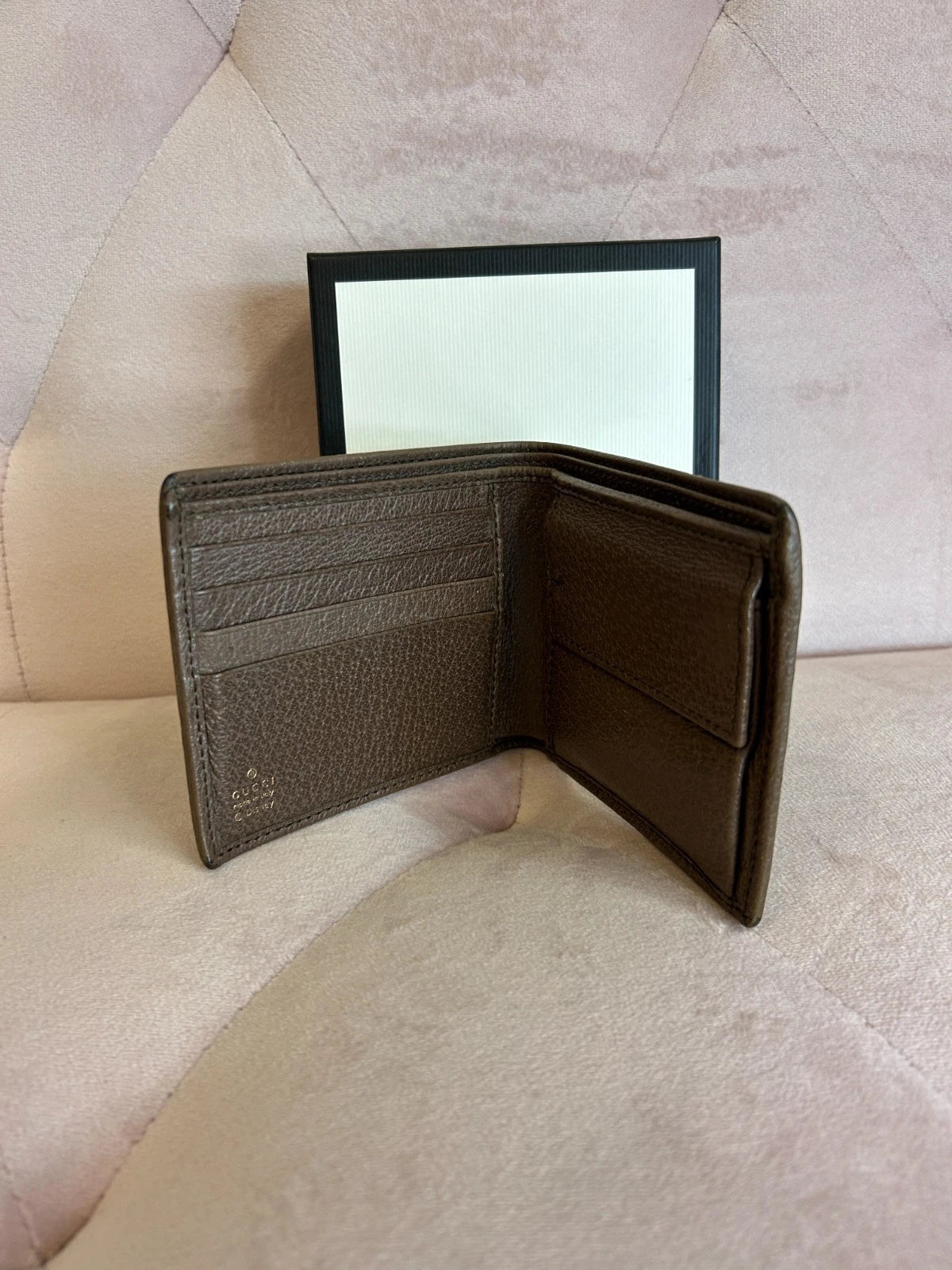 Gucci x Disney GG Supreme Donald Duck Billfold Wallet – view 4