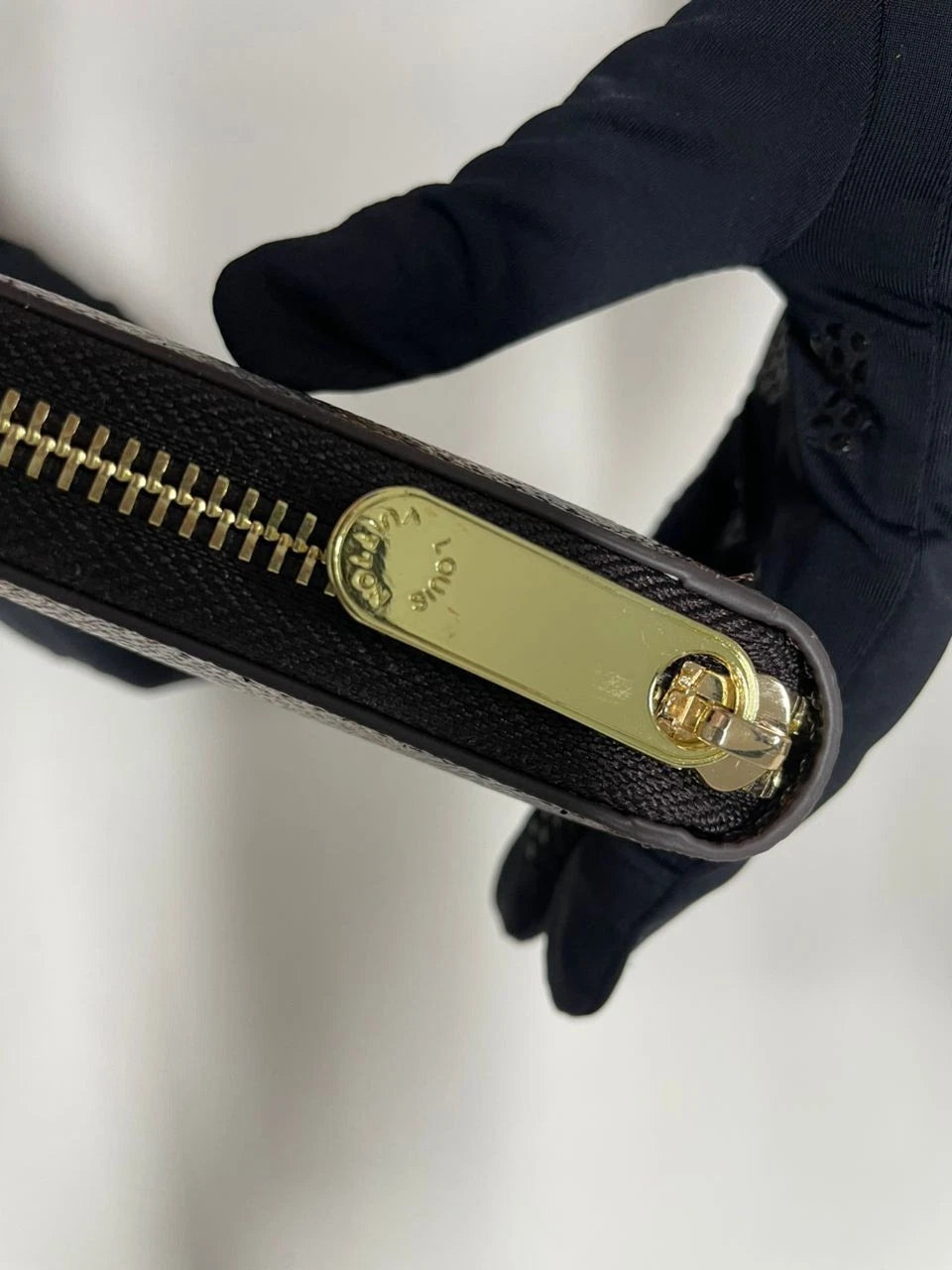 Louis Vuitton Damier Ebene Zippy Zip Around Long Wallet – view 3