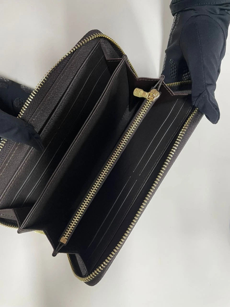 Louis Vuitton Damier Ebene Zippy Zip Around Long Wallet – view 7