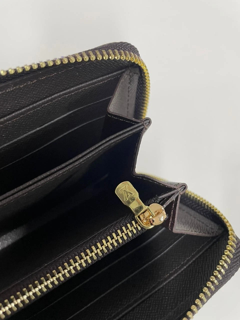 Louis Vuitton Damier Ebene Zippy Zip Around Long Wallet – view 8