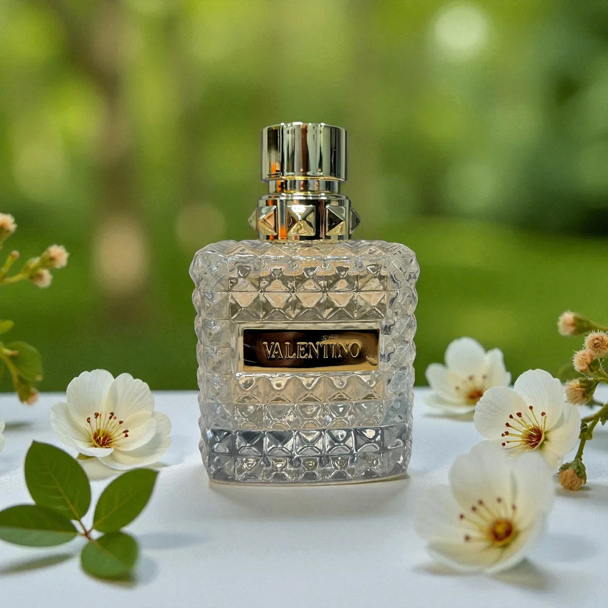 Valentino Donna Eau de Parfum for Women 3.4 oz – view 2